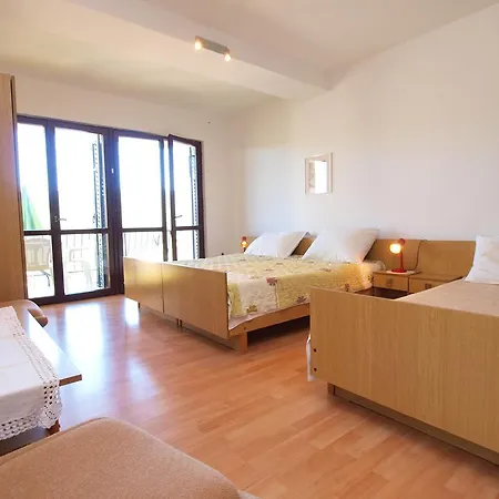 Apartment Katica 1078 *